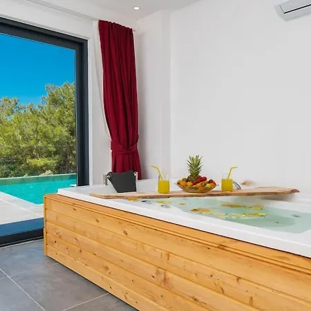 2 Kisilik, Jakuzili, Balayi Villasi Villa *