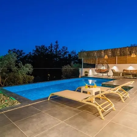 2 Kisilik, Jakuzili, Balayi Villasi Villa *
